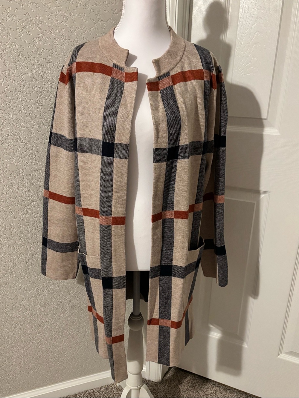 Tahari Beige Plaid Open-Front Trench Coatigan with Navy & Rust Stripes